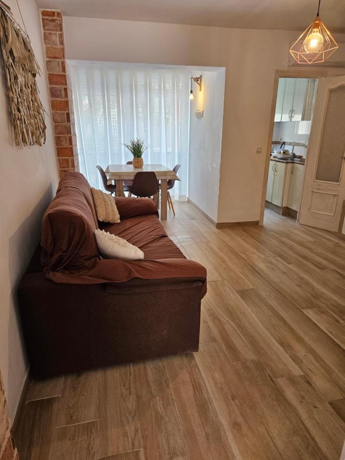 "Corner Of Happiness" Apartment กูลเญรา ภายนอก รูปภาพ